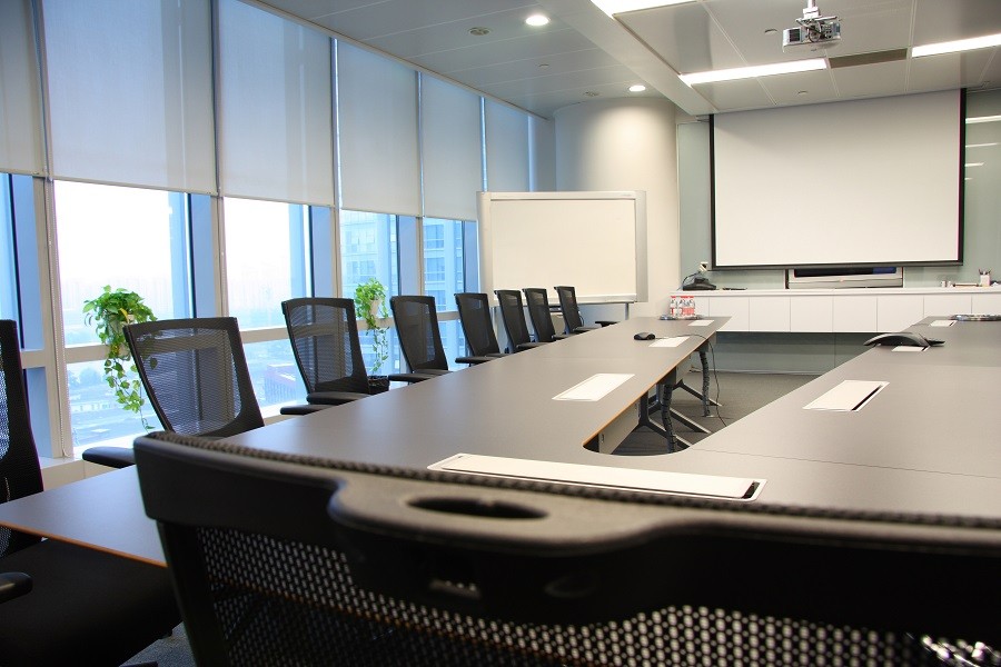 boost-boardroom-productivity-with-commercial-automation